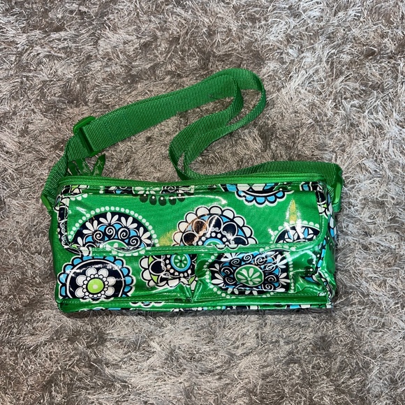 Vera Bradley Green Lunch Box / Cosmetic Bag 💚 - Picture 1 of 5